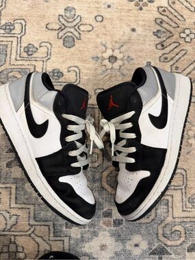 Jordan Low Top Sneakers - Black, White, Gray, Red, size 5.5